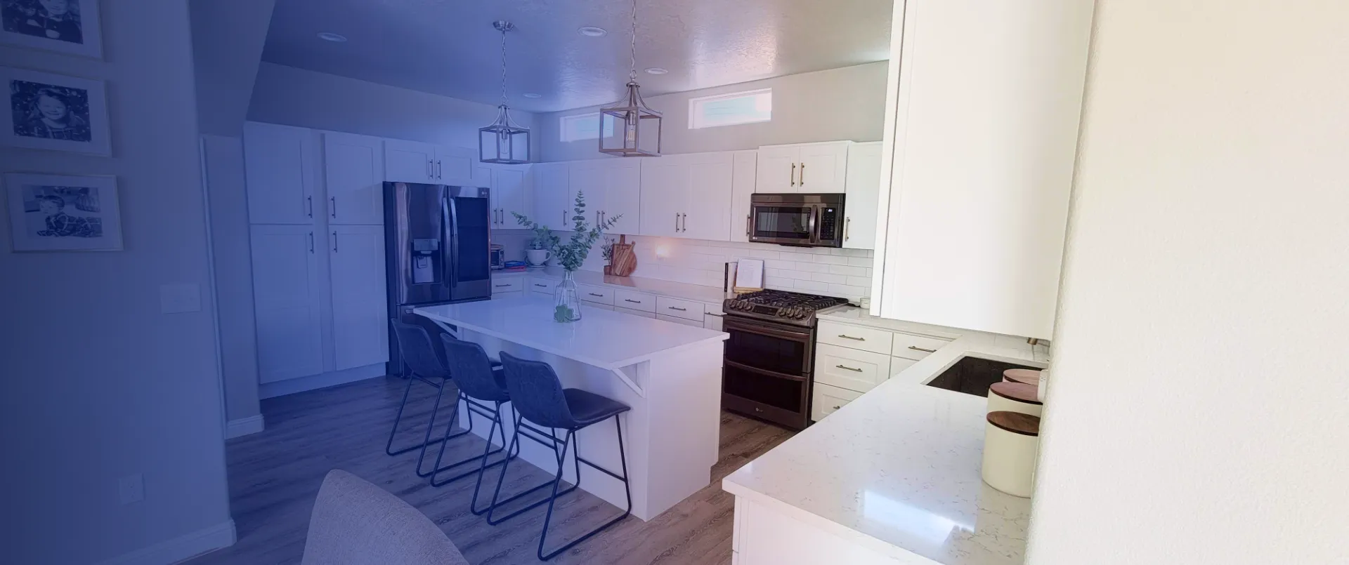 Hero Title Frame Contact